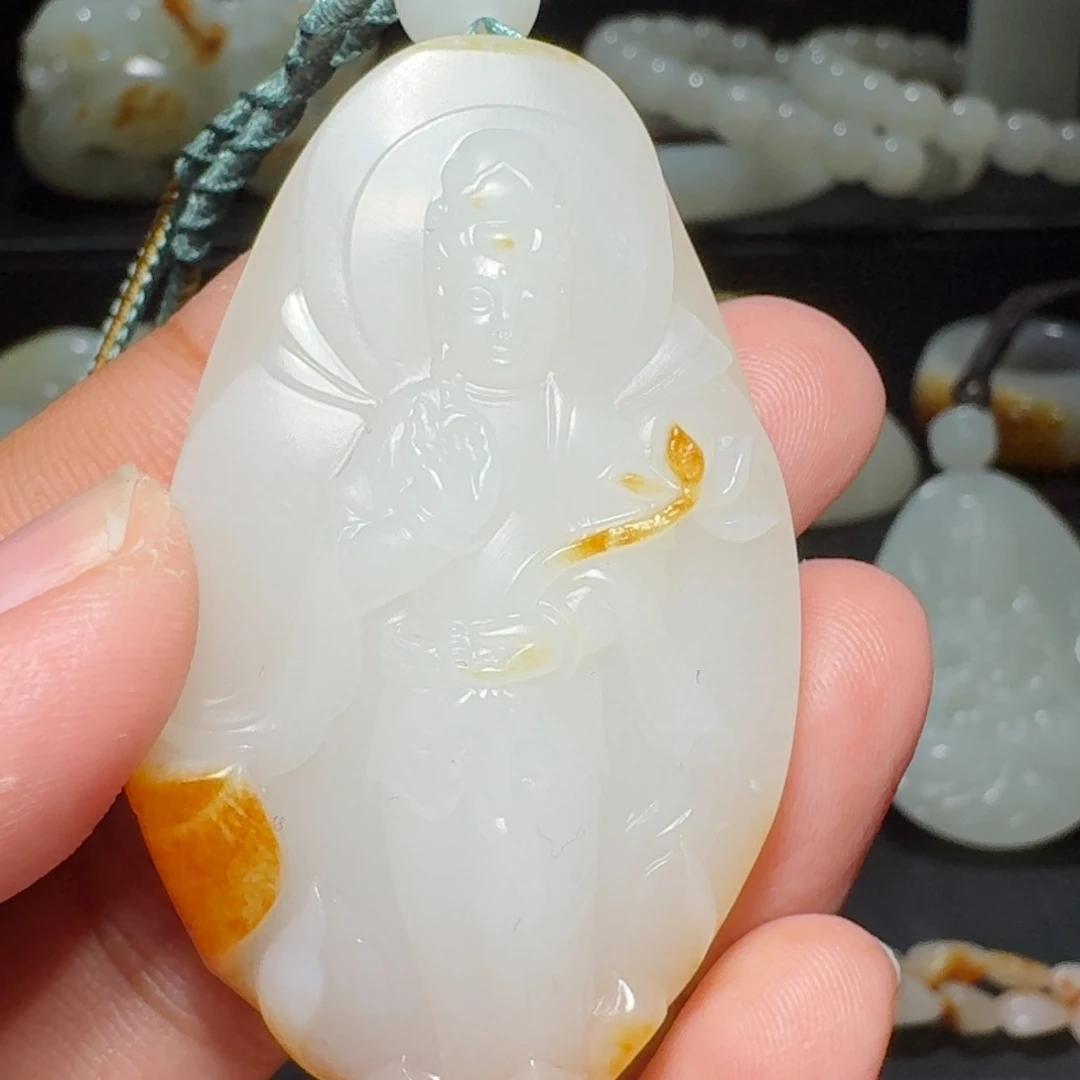 盘***组和田玉未镶嵌颈饰