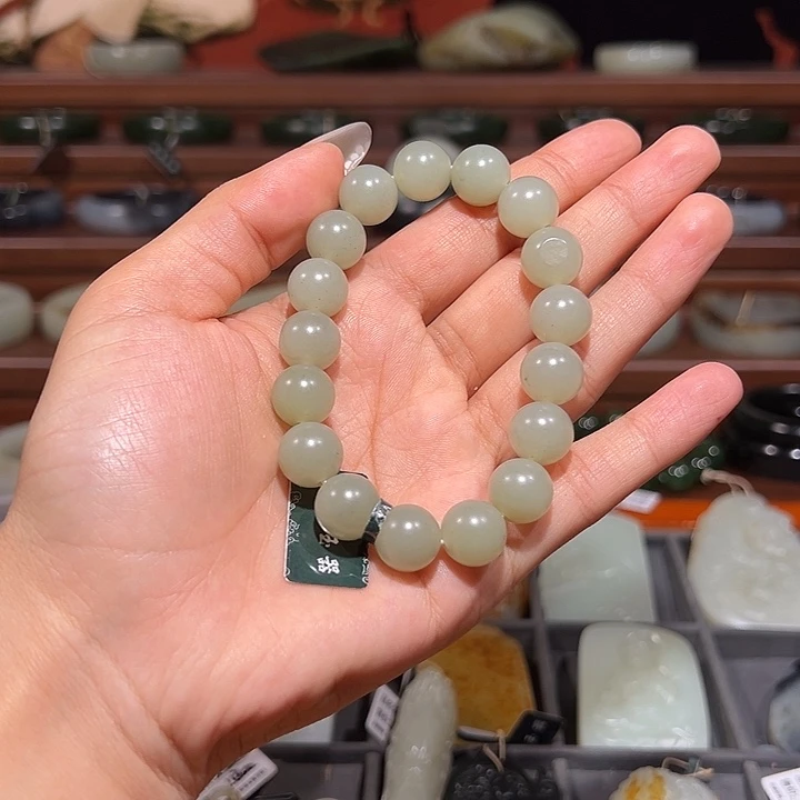 和田玉（青白玉）未镶嵌手链