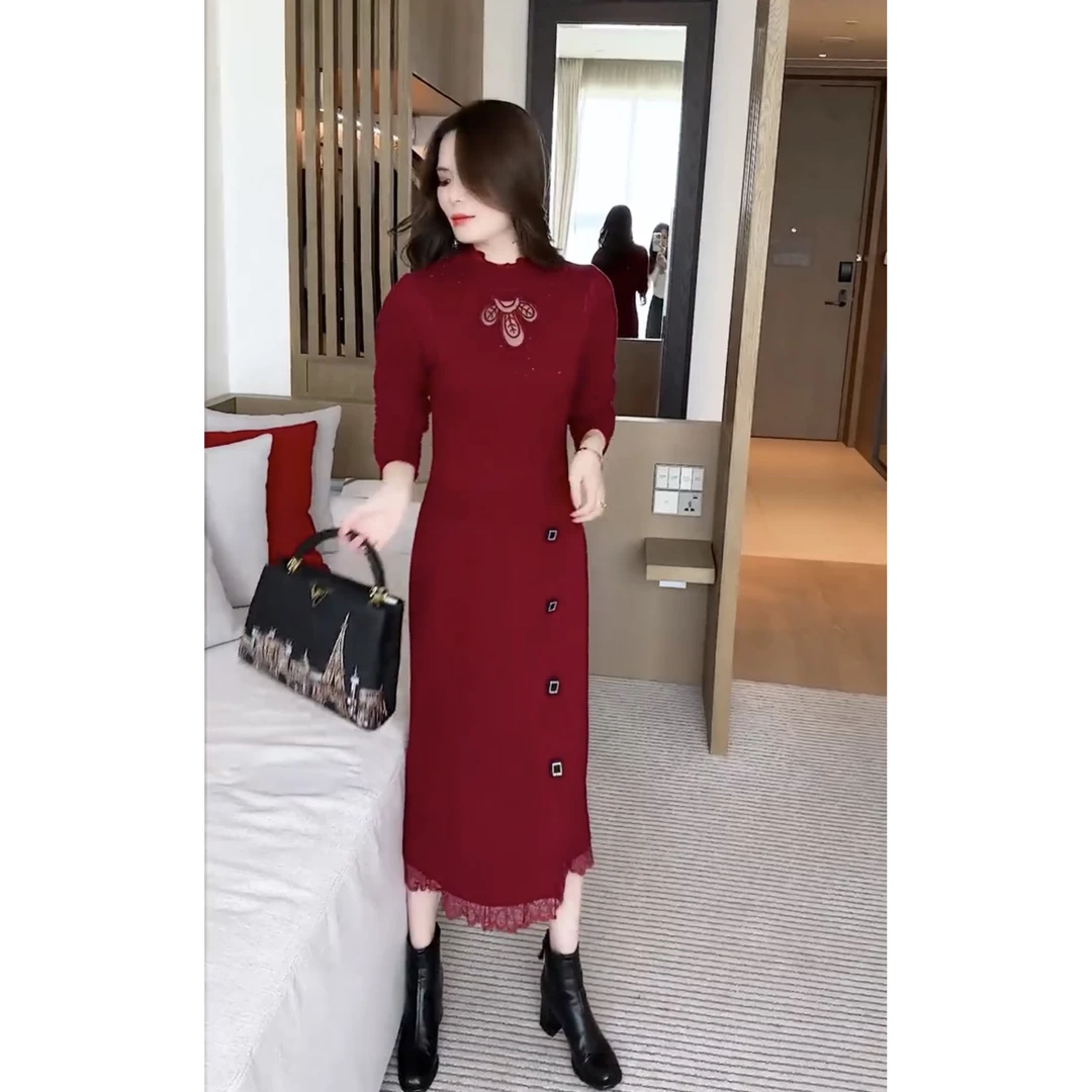 加绒长款连衣裙女士2025年秋冬季新款加厚配大衣打底长袖裙子