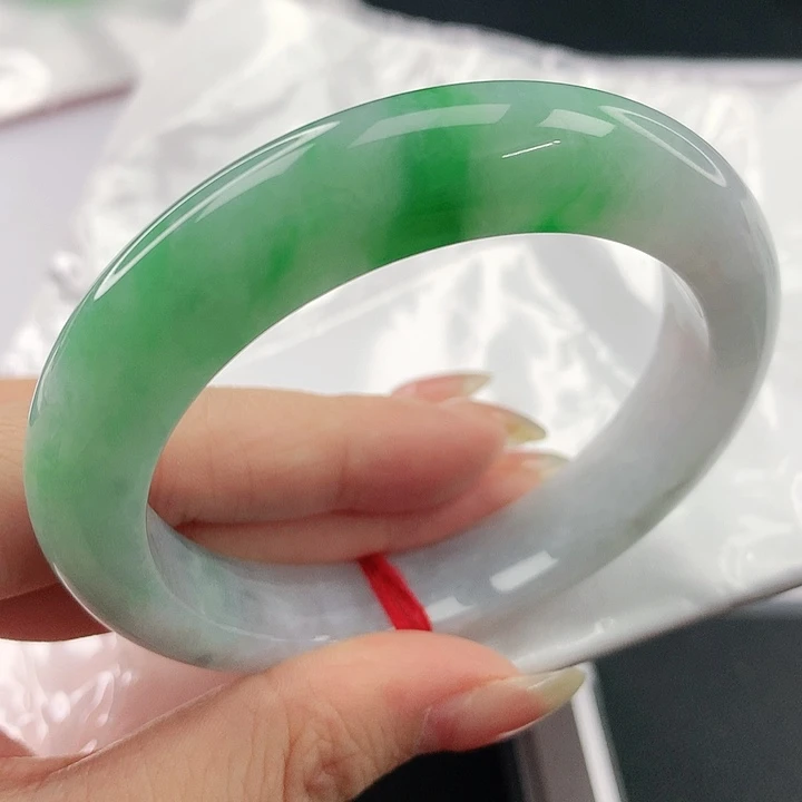 未镶嵌手镯翡翠，875