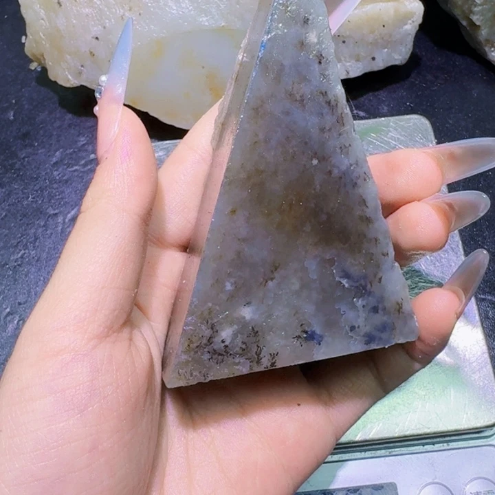 未镶嵌和田玉（糖玉）珠宝半成品