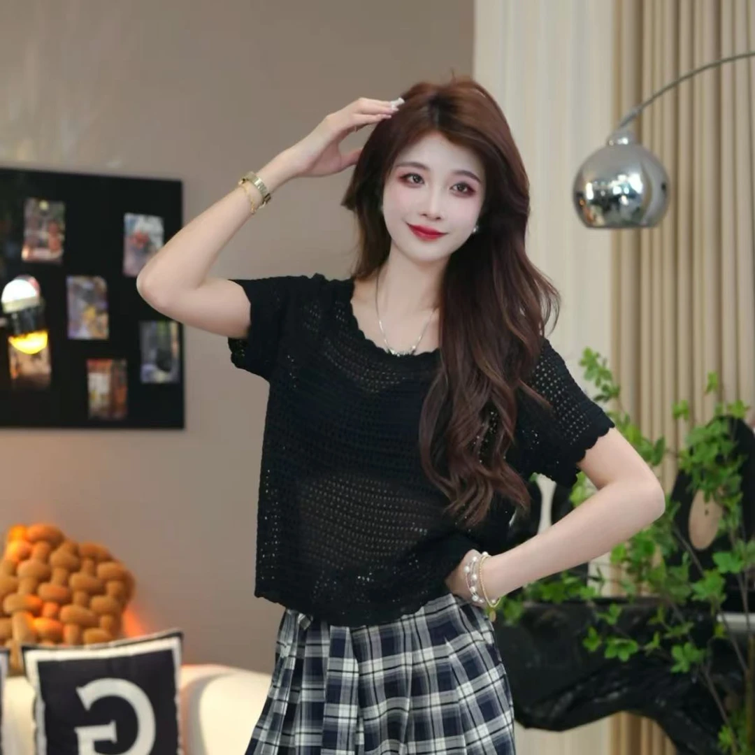 笑歌-圆领钩织镂空宽松百搭显瘦短袖针织上衣-新款百搭针织衫