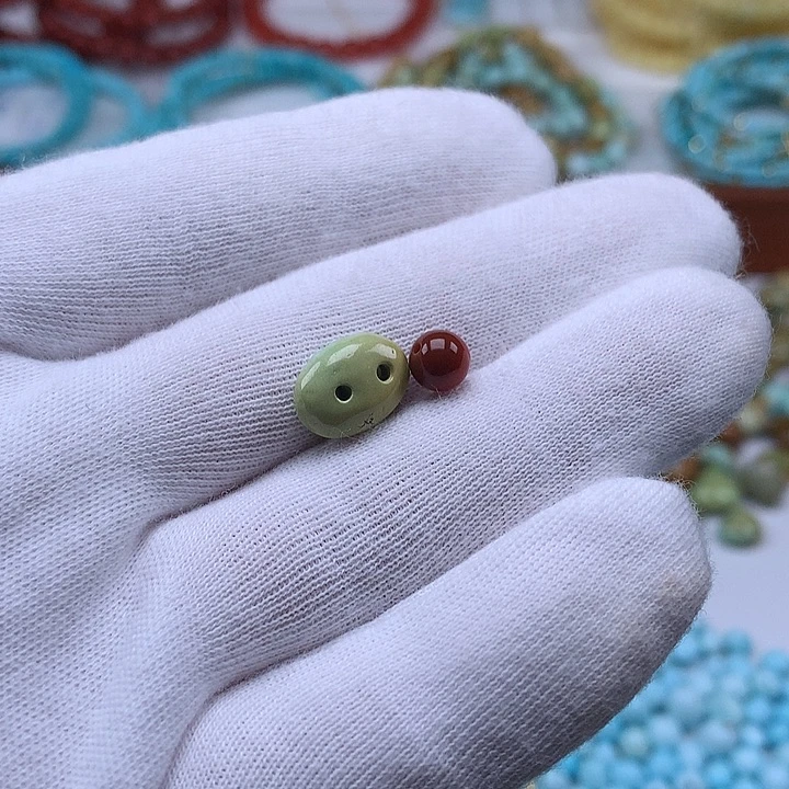 南红玛瑙未镶嵌珠宝奇石