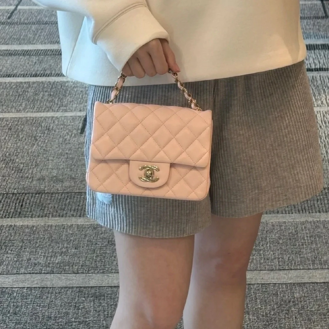99新 Chanel/香奈儿 方胖子裸粉色羊皮单肩包 31开 淡金扣/63304