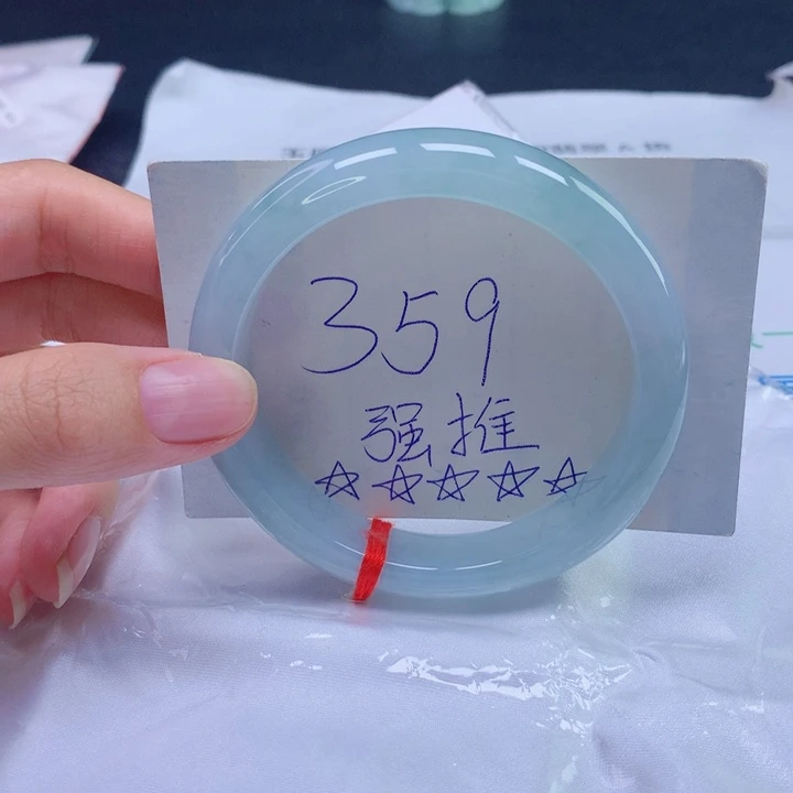 翡翠未镶嵌手镯13000