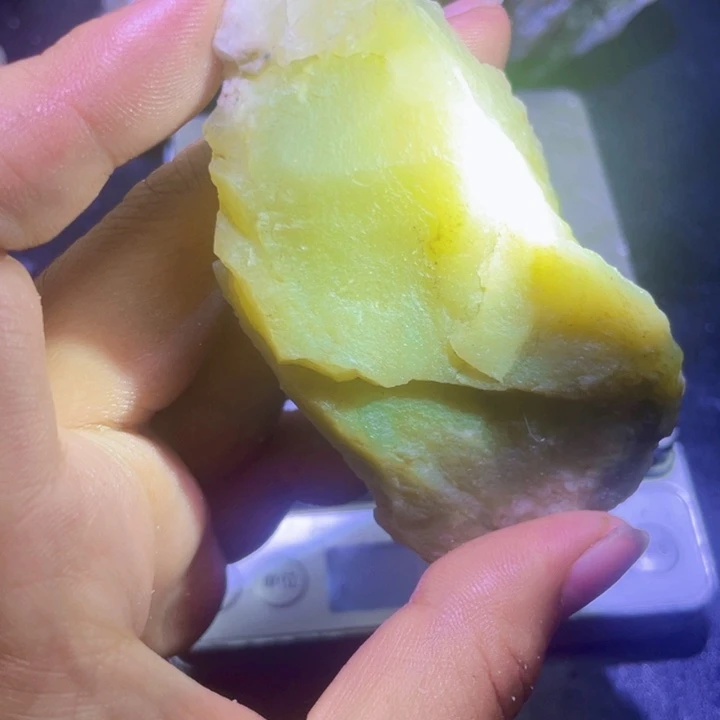 和田玉未镶嵌珠宝半成品