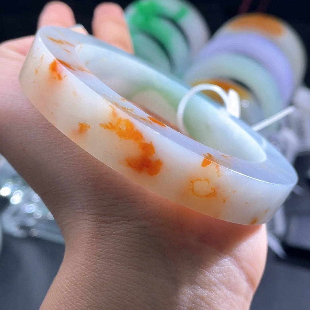 未镶嵌手镯定制翡翠