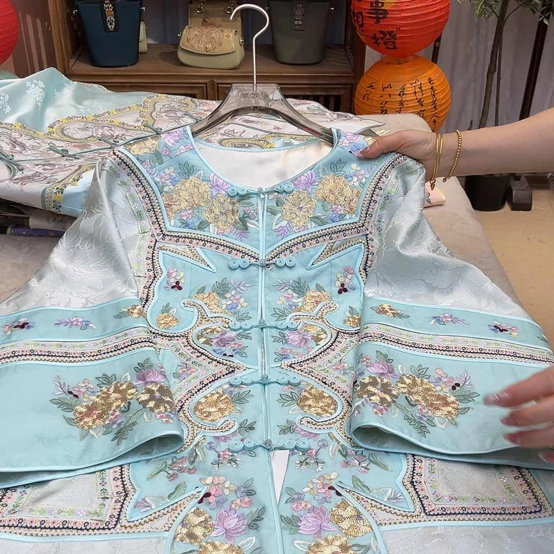 刺绣重工太太服成衣胸围110