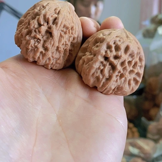 【闪购商品】把件文玩核桃40平谷凹底