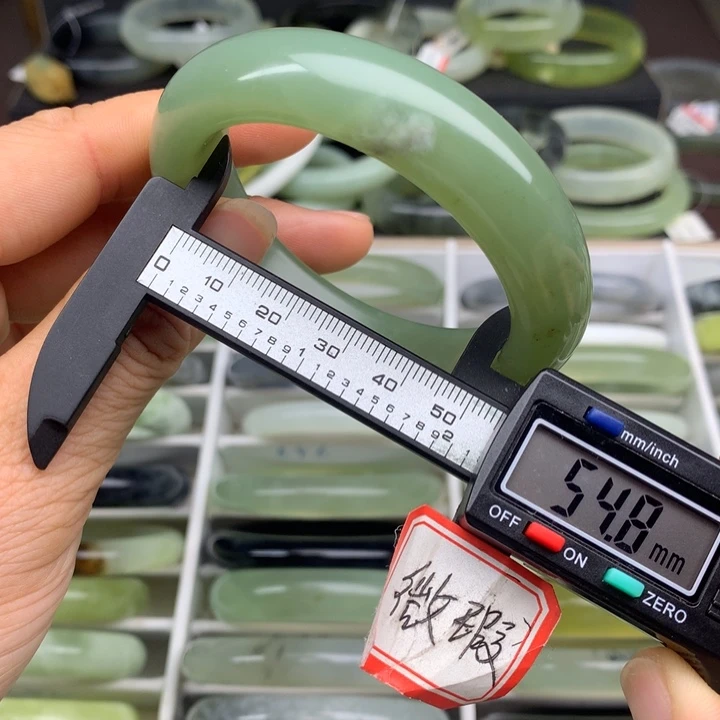 蛇纹石玉未镶嵌手镯699