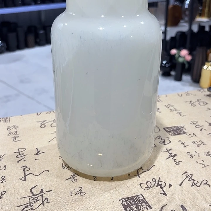 高度27厘米的云彩纹琉璃