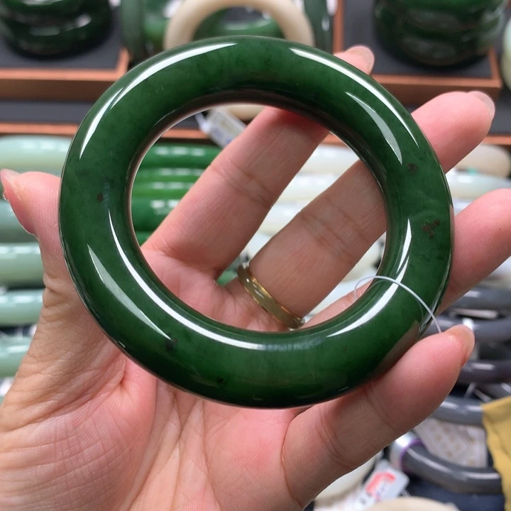 【闪购商品】未镶嵌手镯和田玉13