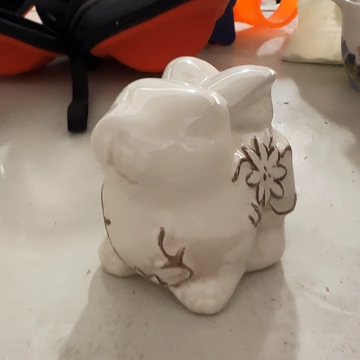 颜瓷闪购链接商品兔子摆件