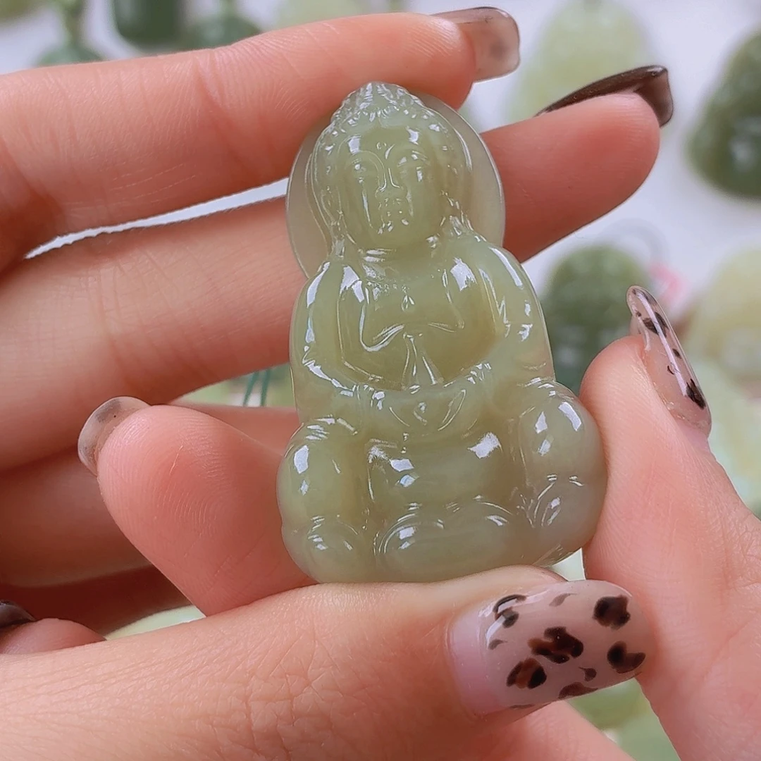 涵***妹和田玉未镶嵌颈饰福利