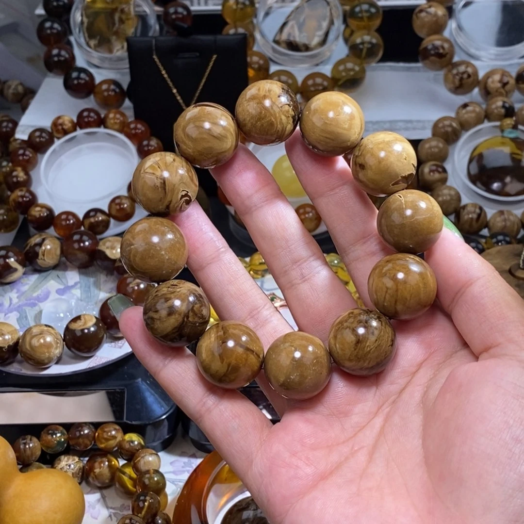 琥珀未镶嵌珠宝奇石