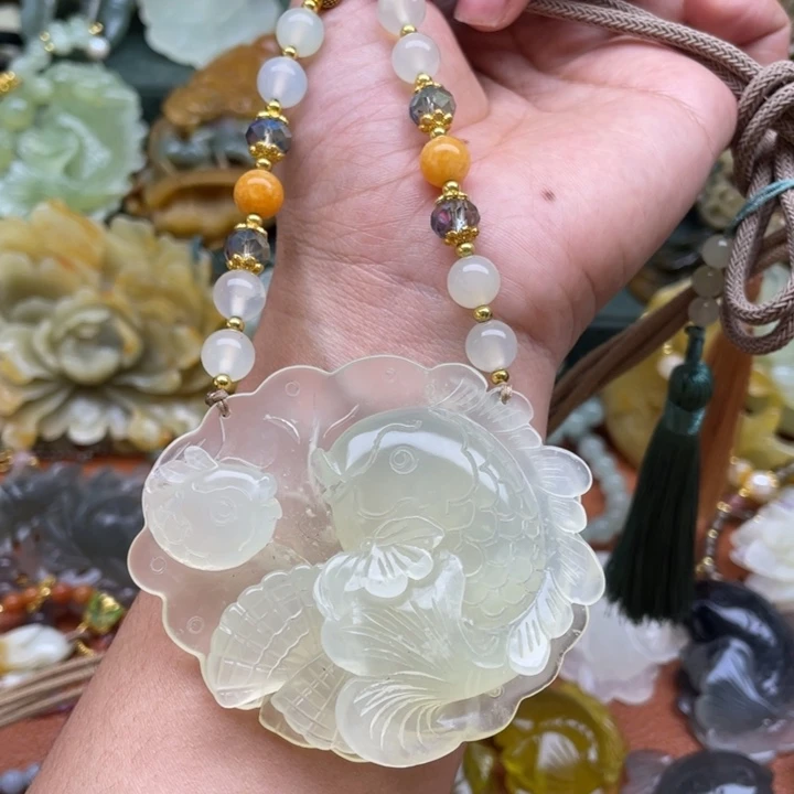 蛇纹石玉未镶嵌吊坠