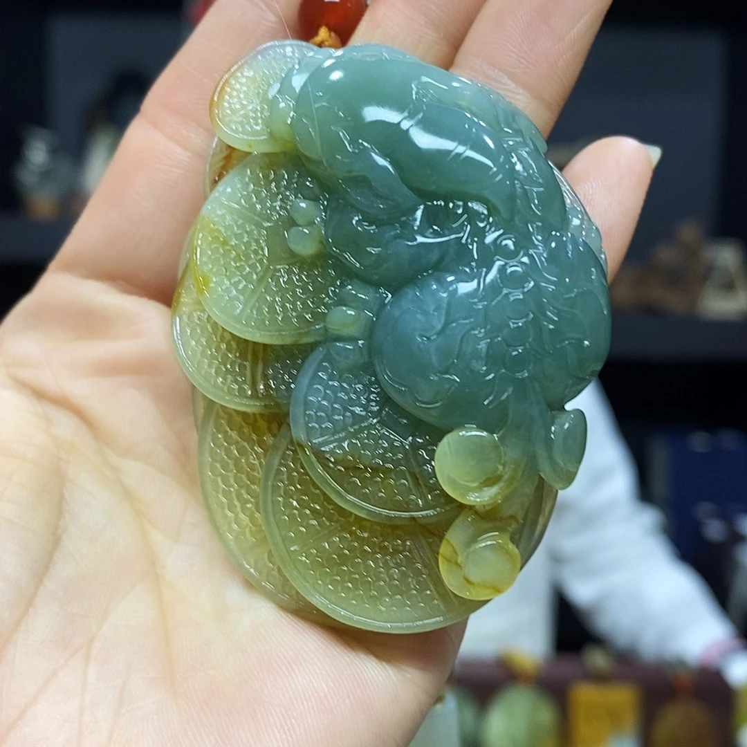 岫玉未镶嵌挂件吊坠