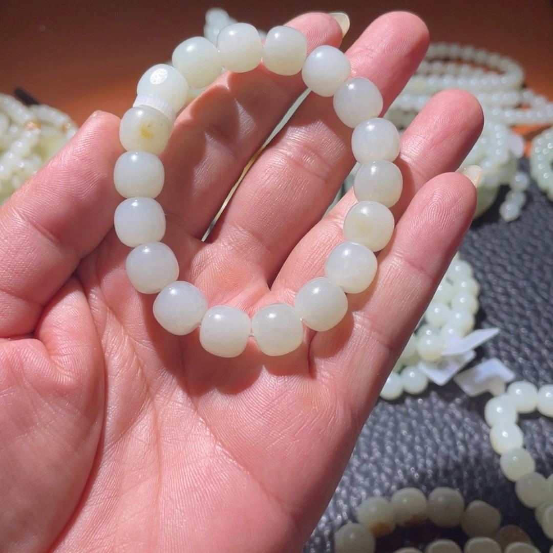 和田玉（糖玉）未镶嵌手链