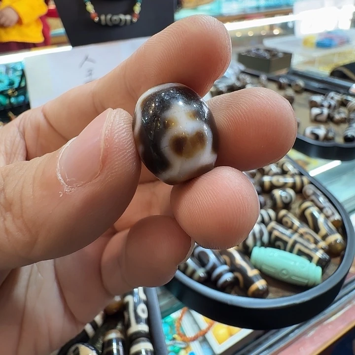 漫***生玛瑙/玉髓颈饰合金