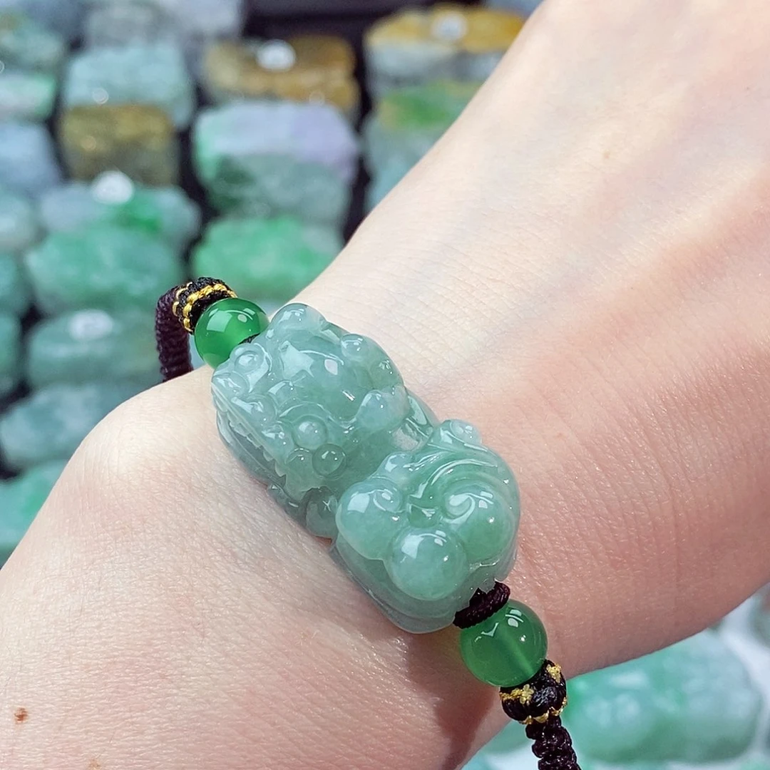 颈饰未镶嵌翡翠天然