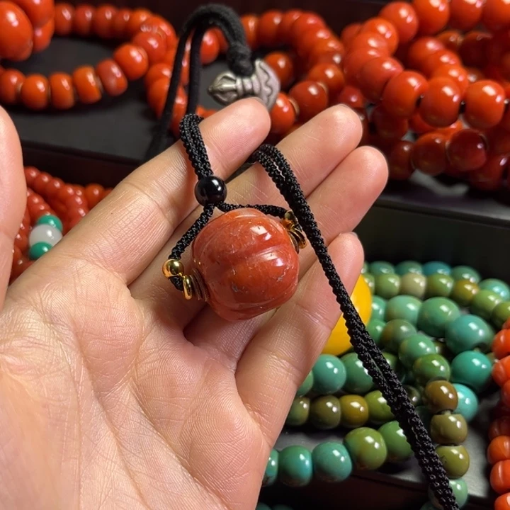 颈饰琉璃陈*婵琉璃………….