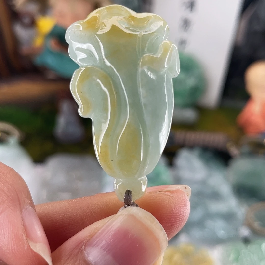 翡翠未镶嵌颈饰白菜