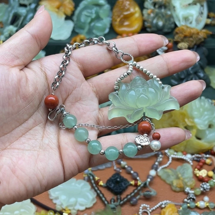 蛇纹石玉未镶嵌吊坠