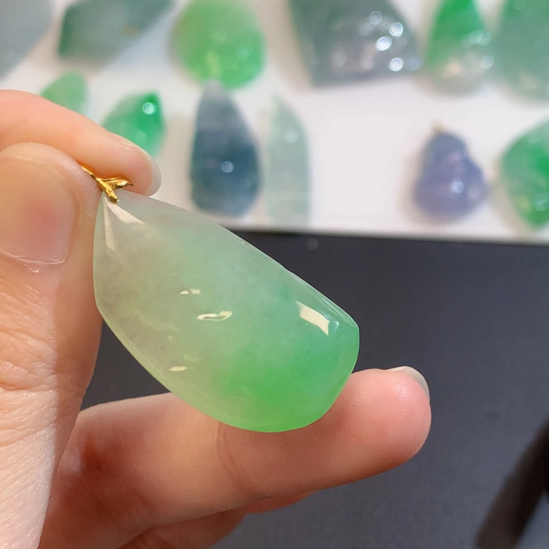 v***枭翡翠未镶嵌吊坠(不含链)