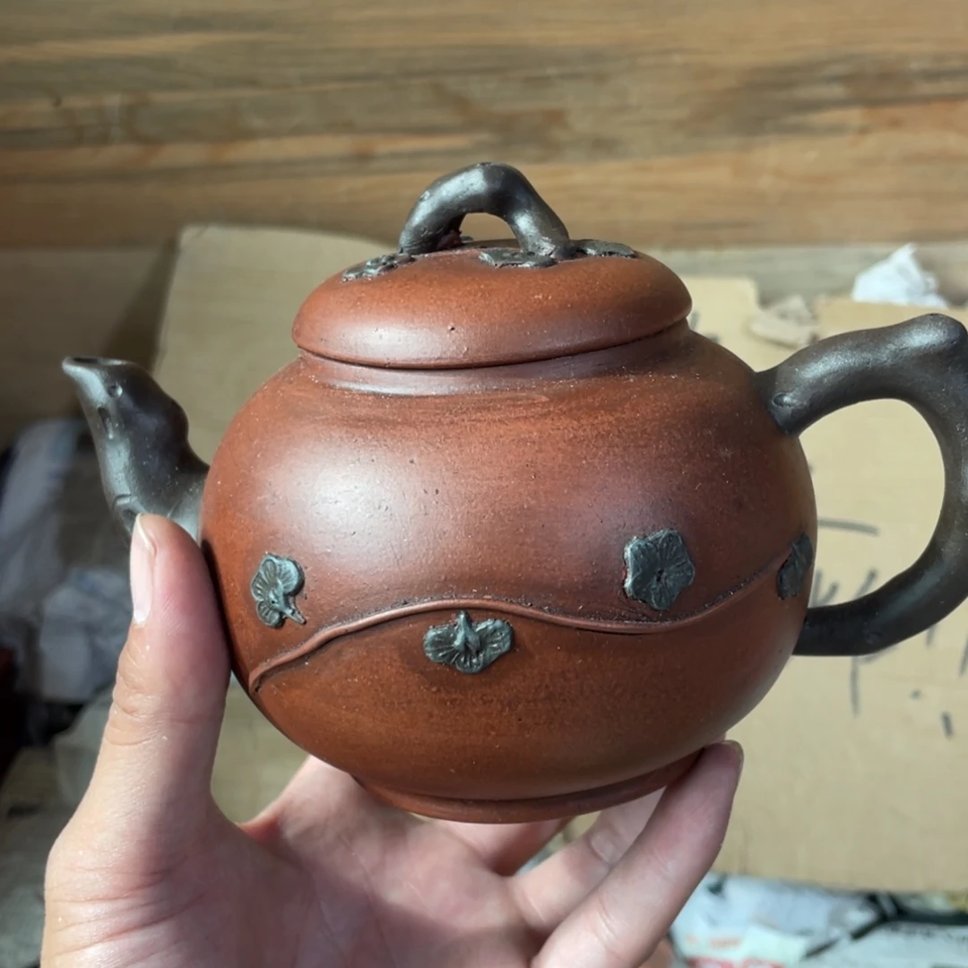 茶壶紫砂老厂紫砂壶一件。