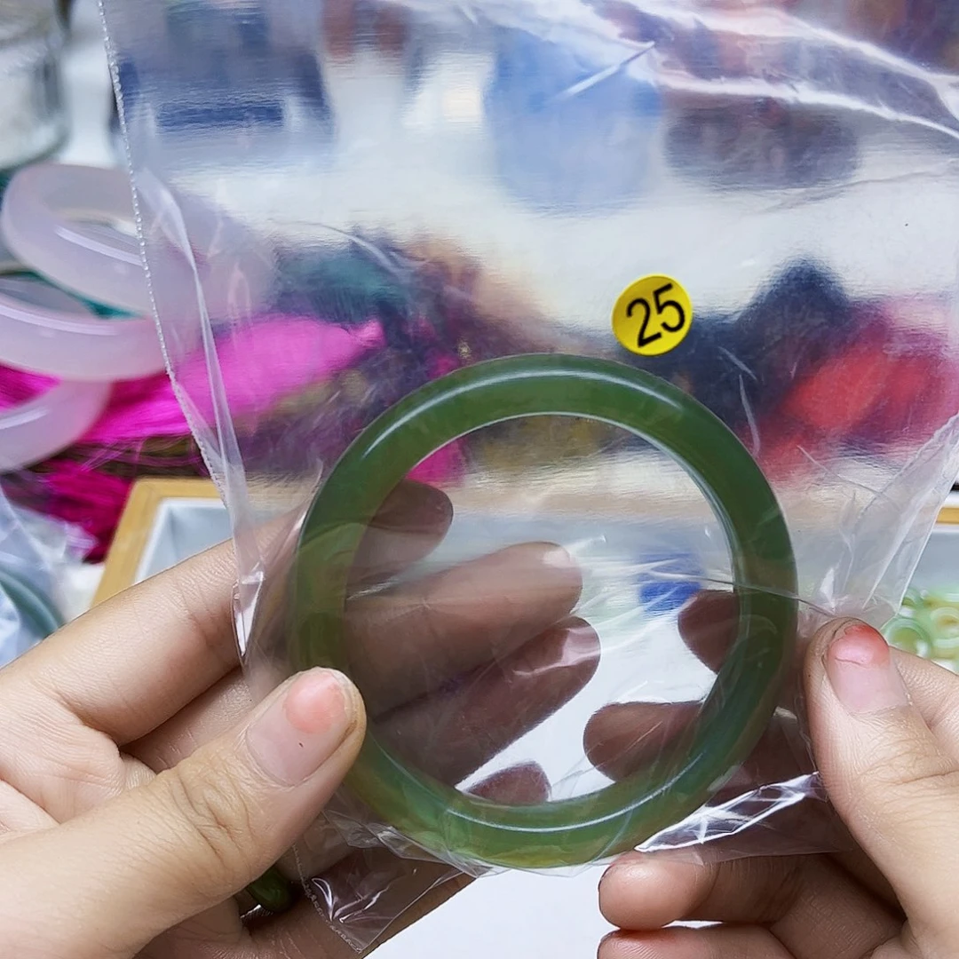 和田玉（糖玉）未镶嵌珠宝半成品?**?