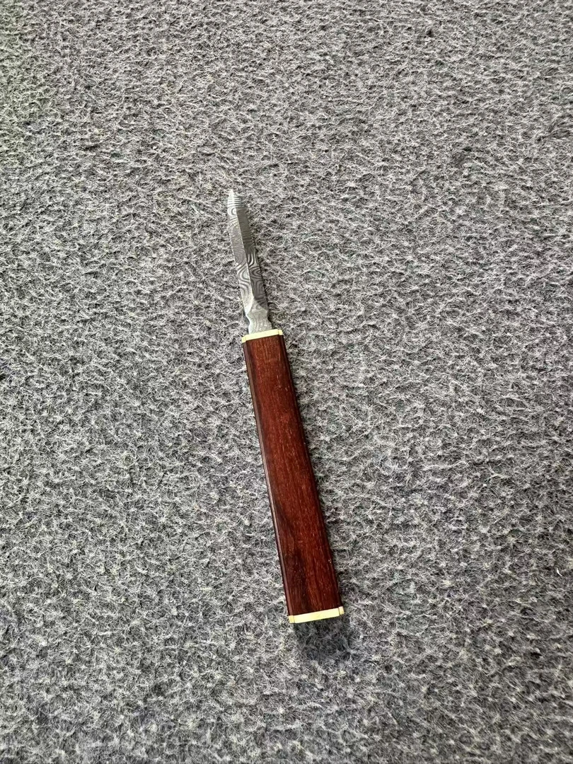 小叶紫檀琴料茶刀手把件9*.6*1.7*1.2   34克 XYZT0082