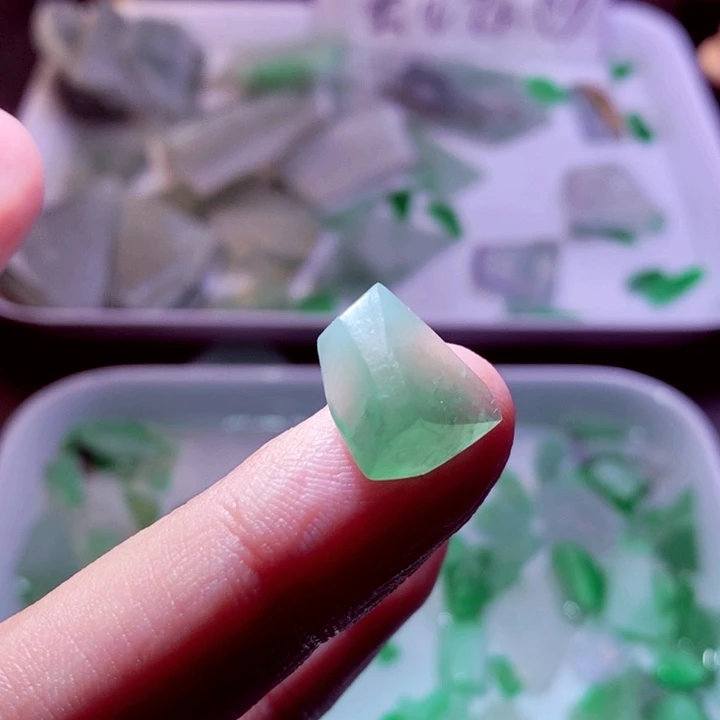 M***k定制翡翠未镶嵌定制