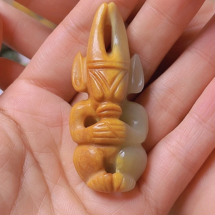 岫岩河磨玉（透闪石质玉）未镶嵌挂件我****！