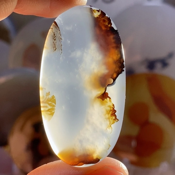 玛瑙/玉髓颈饰未镶嵌路*峰