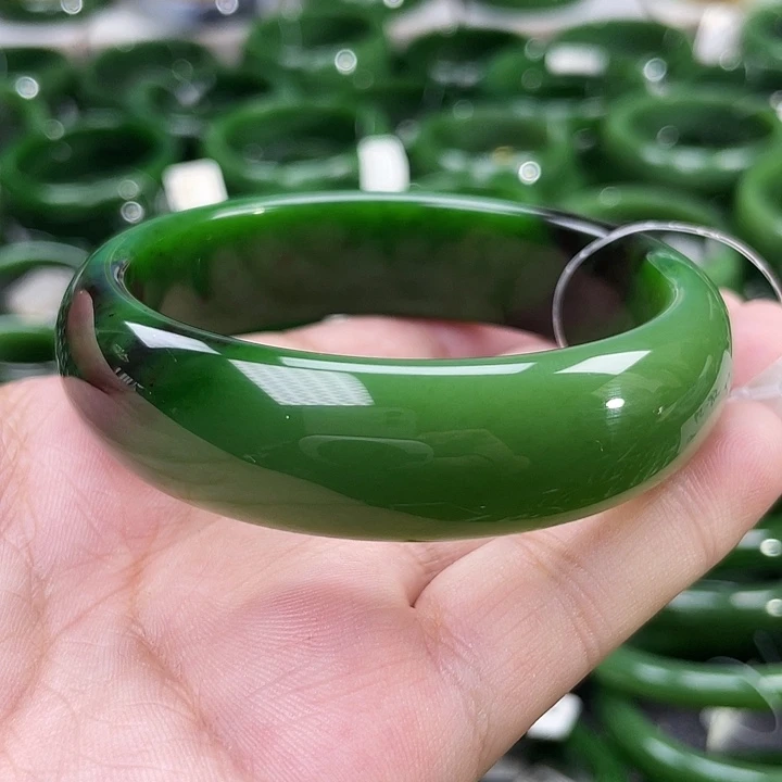 未镶嵌手镯和田玉（碧玉）