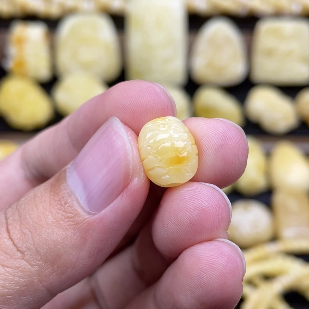 裸石琥珀未镶嵌琥珀蜜蜡