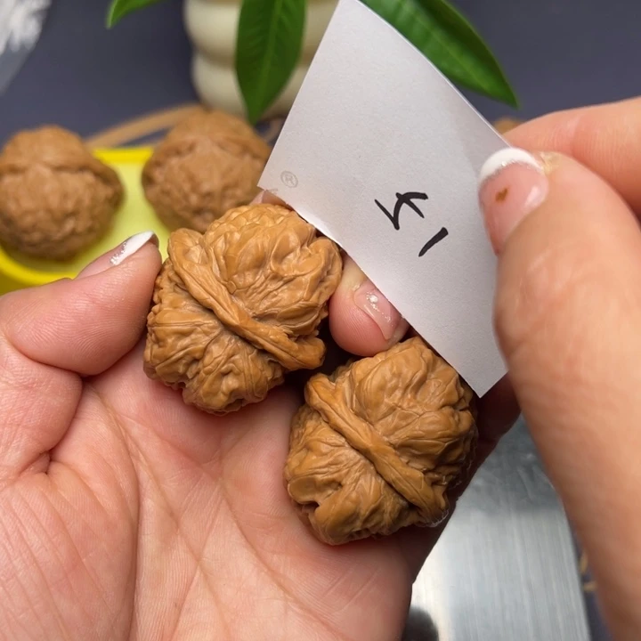 文玩核桃把件35蛤蟆头51