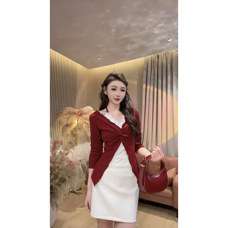 【美美专享】550628韩版心机扭结挂脖假两件百搭开叉T恤上衣女