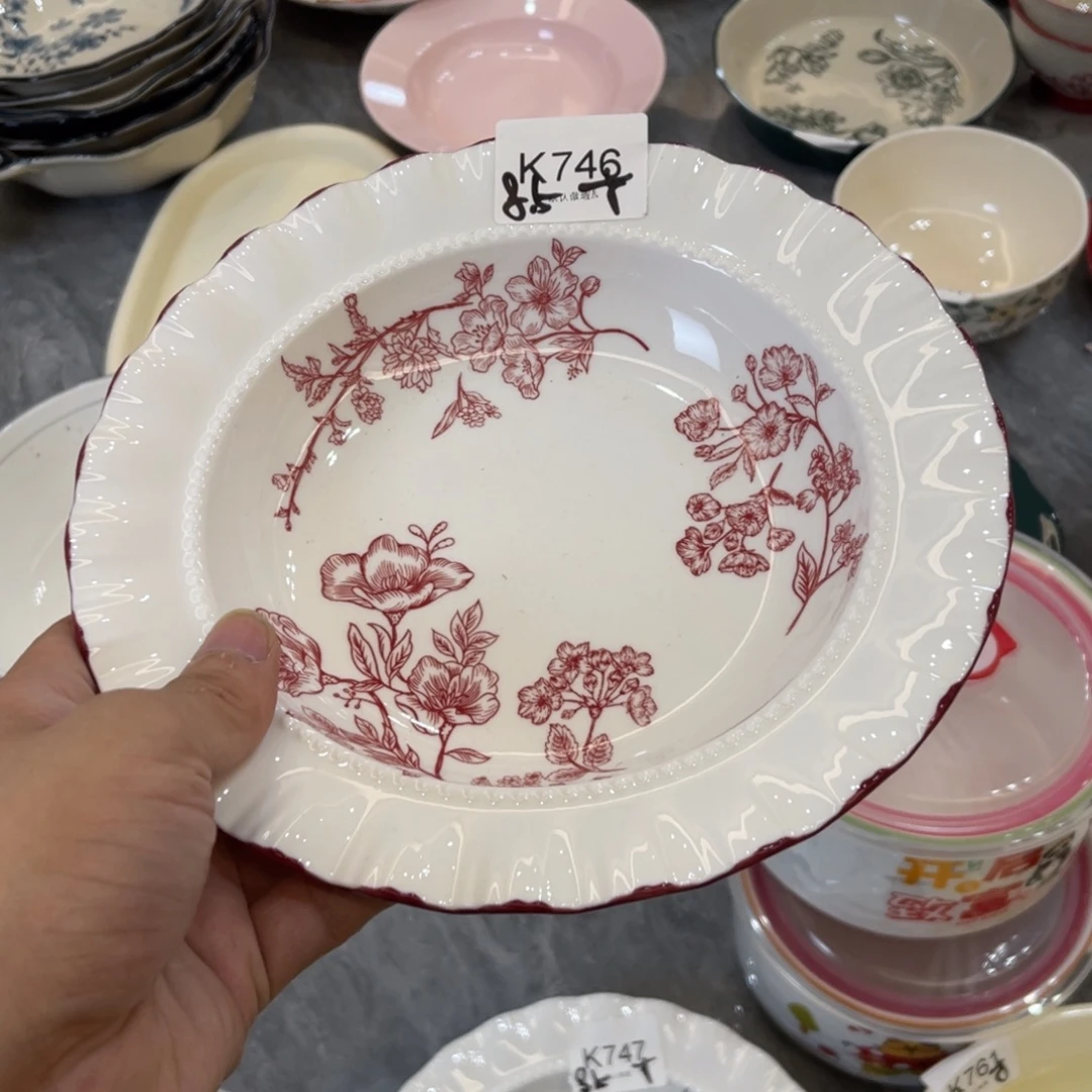 陶瓷微瑕餐具介意勿拍，满18飞！