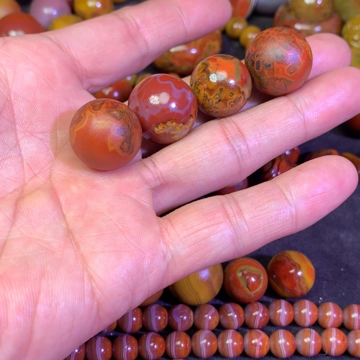 玛瑙/玉髓珠宝奇石未镶嵌山**顶