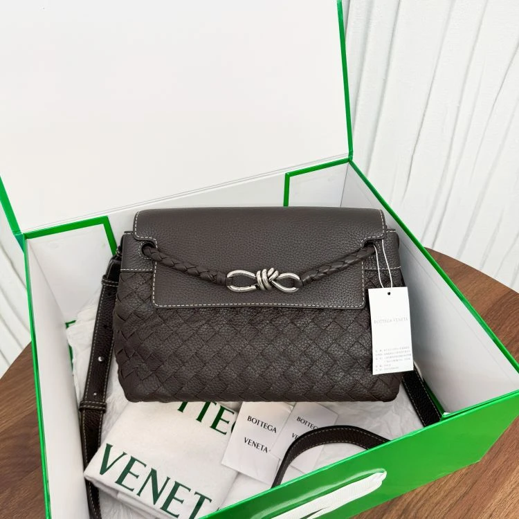 99新/葆蝶家/单肩包/C6844942138/[251212SWWB]