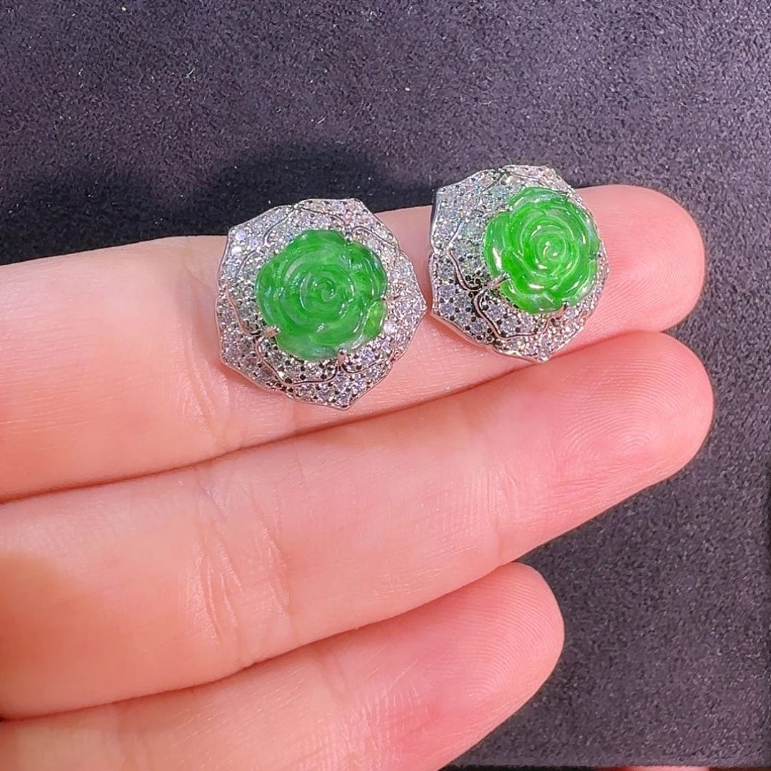 翡翠未镶嵌耳饰玫瑰