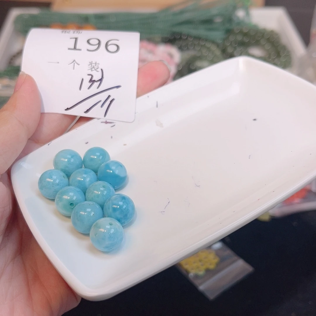 未镶嵌珠宝半成品水晶196 。