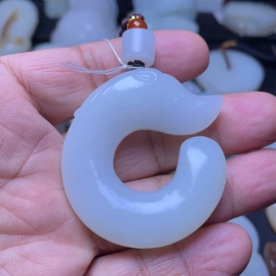 未镶嵌和田玉挂件