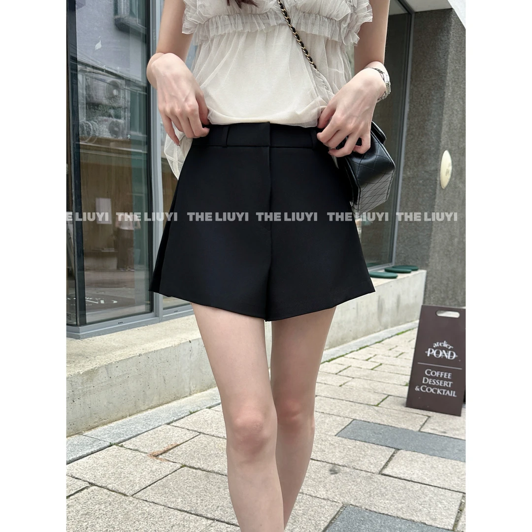 【LIUYI】百搭A字收胯西装短裤56157