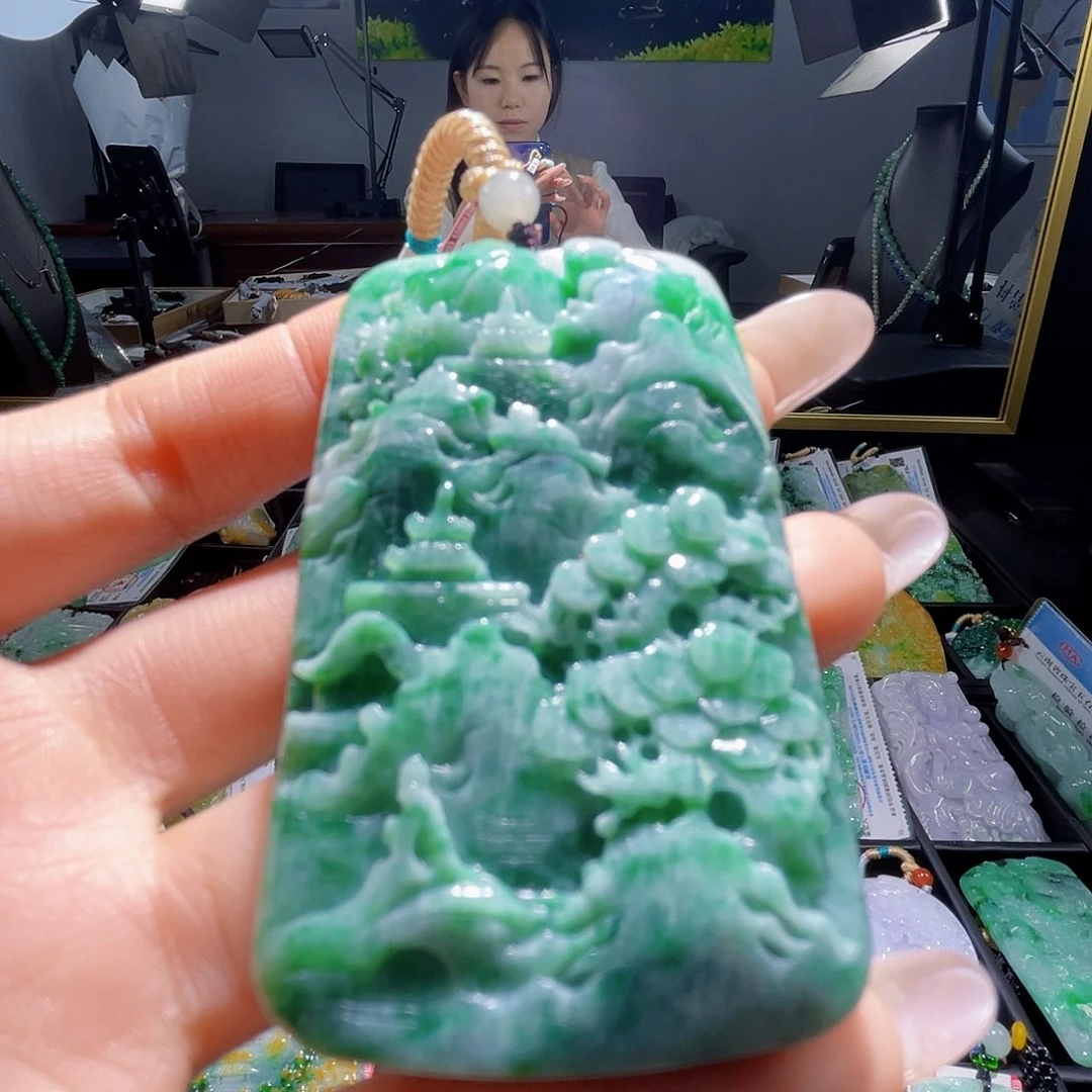 颈饰未镶嵌翡翠一