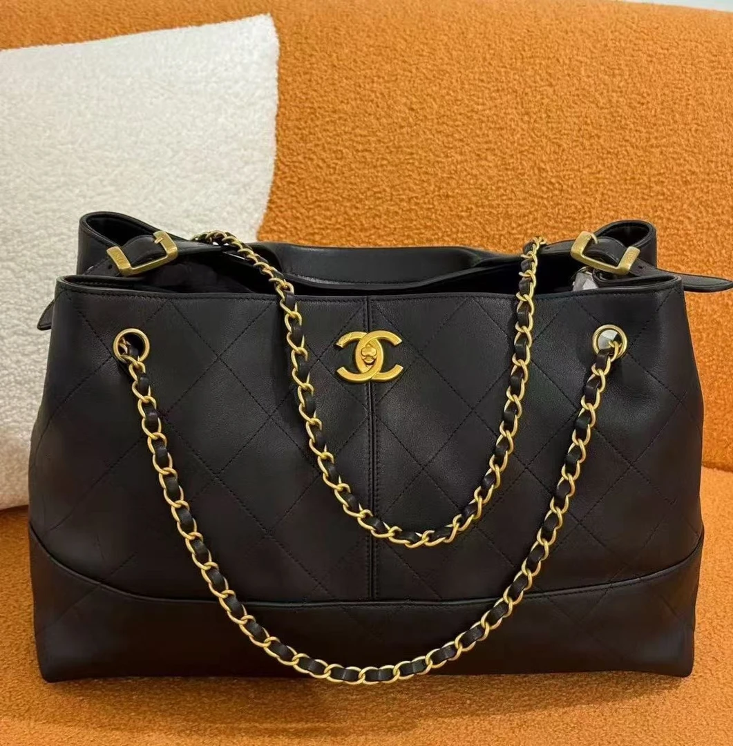 未使用 Chanel/香奈儿 25a 嬉皮托特 黑金 全套 拍下送中检