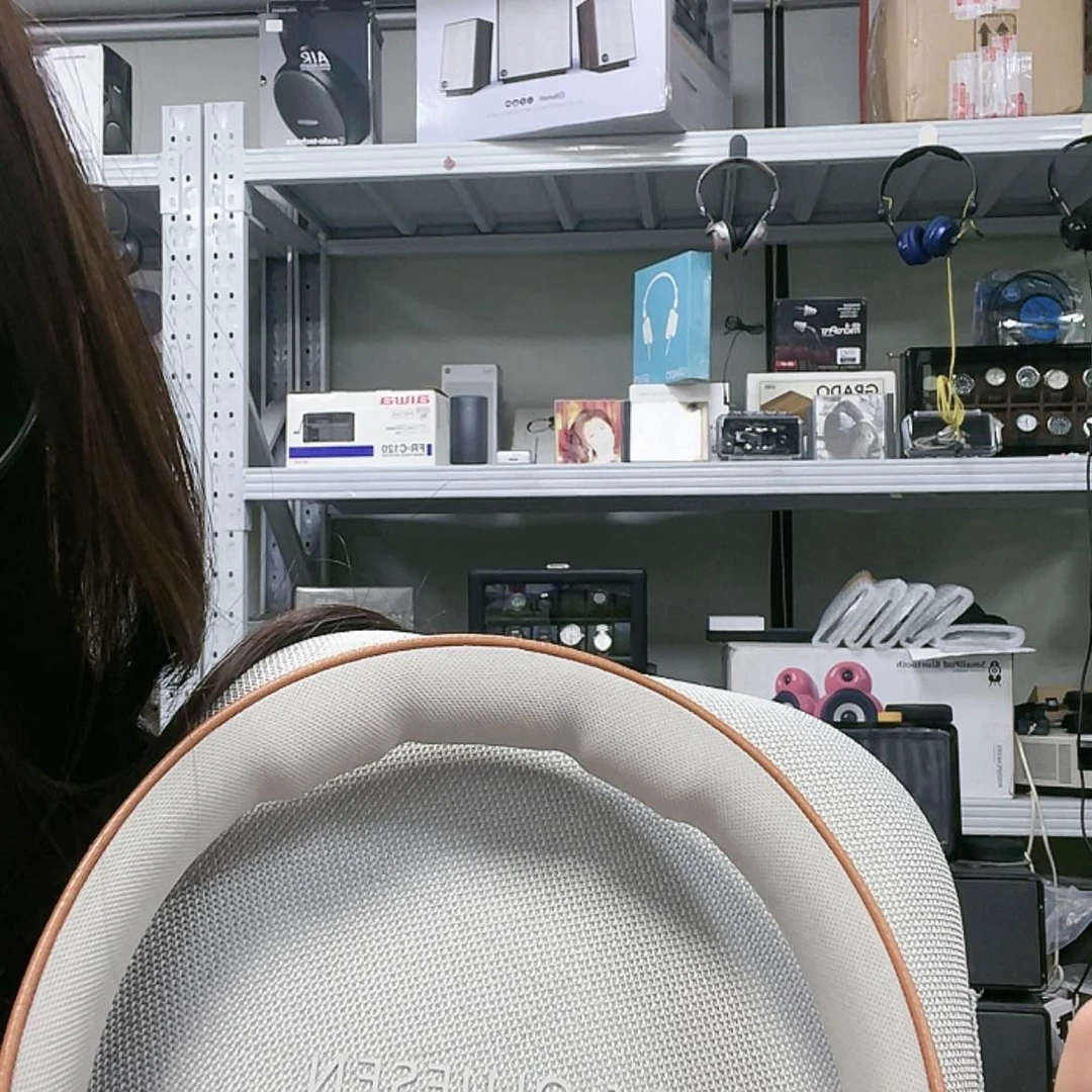 【闪购商品】95新hx