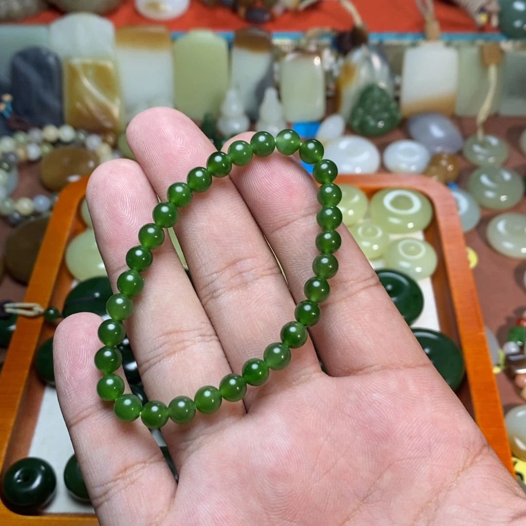 朱***禾和田玉未镶嵌吊坠(不含链)