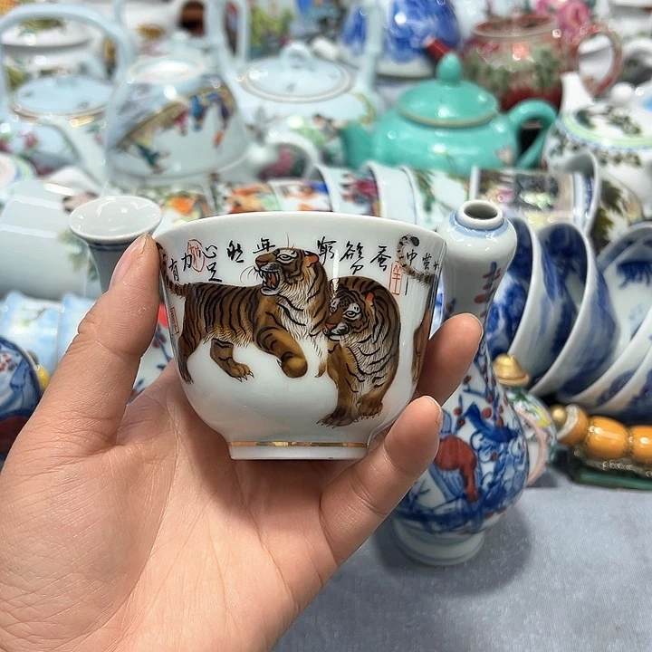 景德镇陶瓷艺术品布*